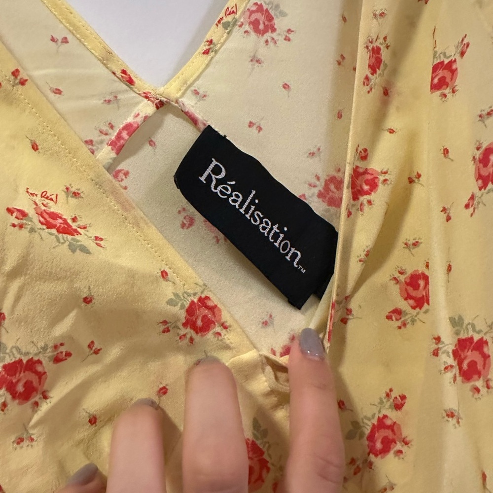 Yellow/red floral Realization Par silk dress. Size XS. Full-priced online. - Picture 3 of 4